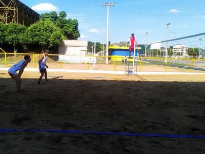 Foto 1 de 5 - TORNEIO DE FUTVÔLEI DE ITAPERUNA