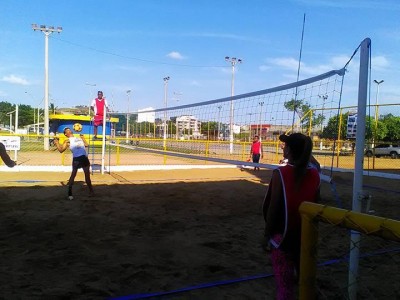 Foto 2 de 5 - TORNEIO DE FUTVÔLEI DE ITAPERUNA